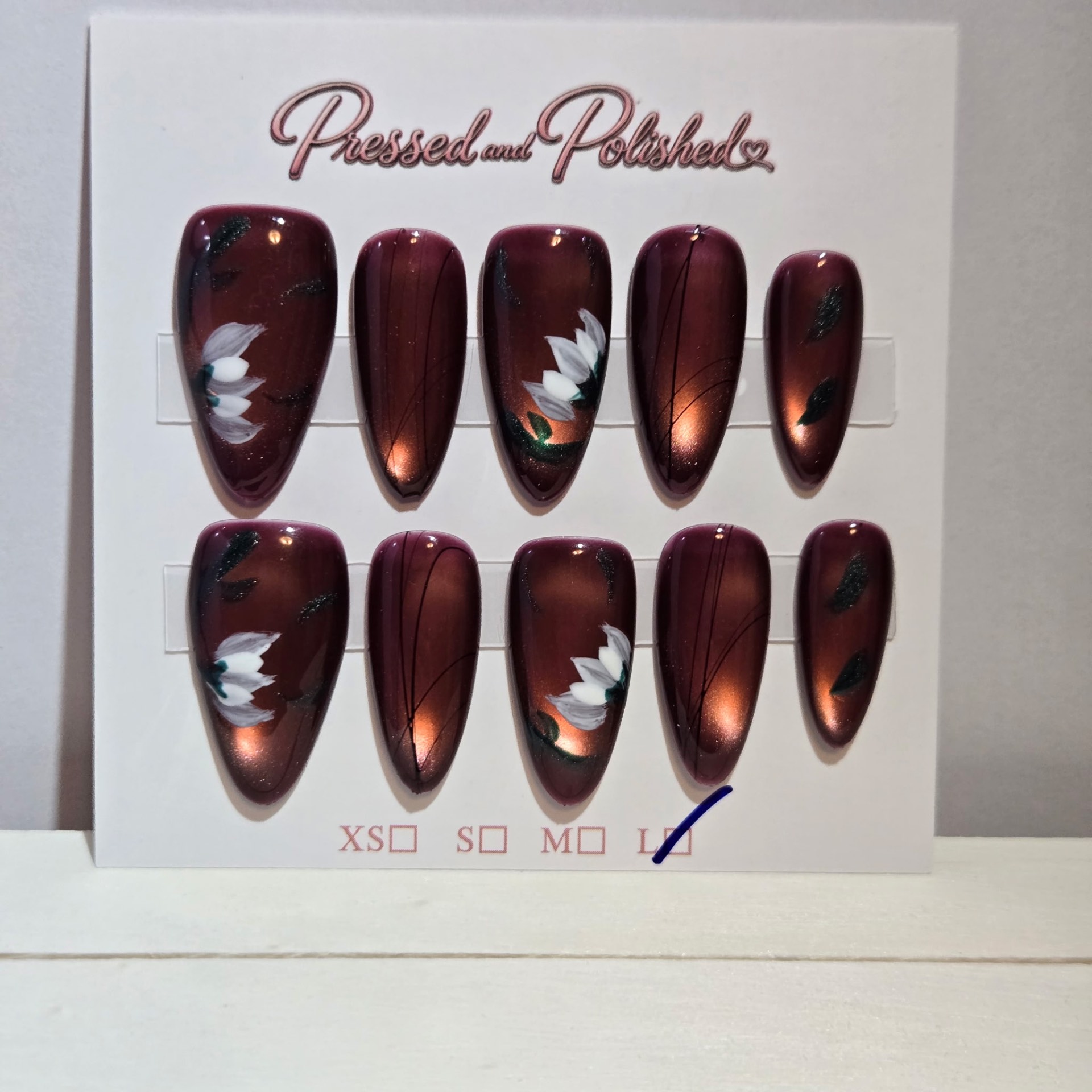 Merlot Lotus press-on nail set
