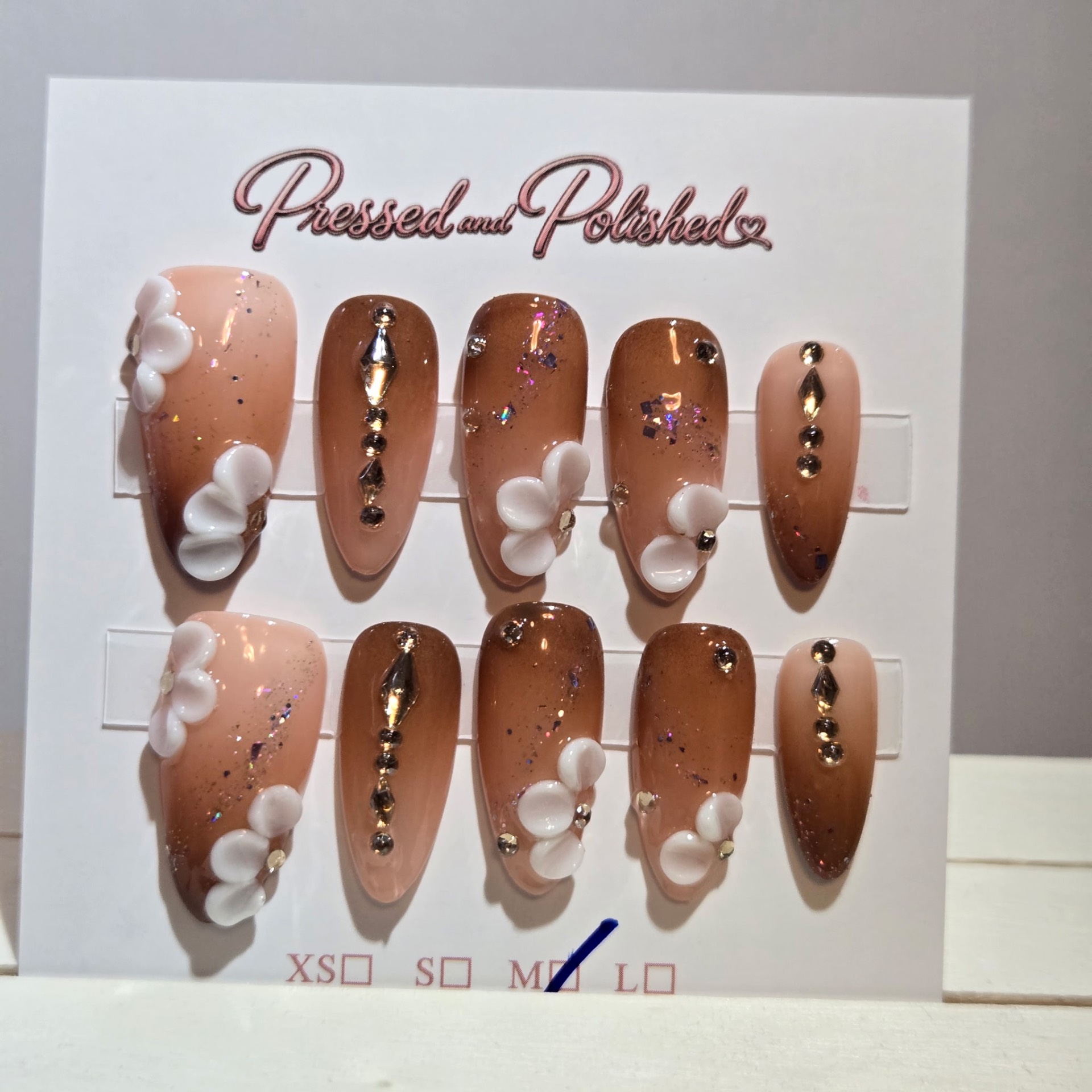 Cocoa Crystal press-on nail set