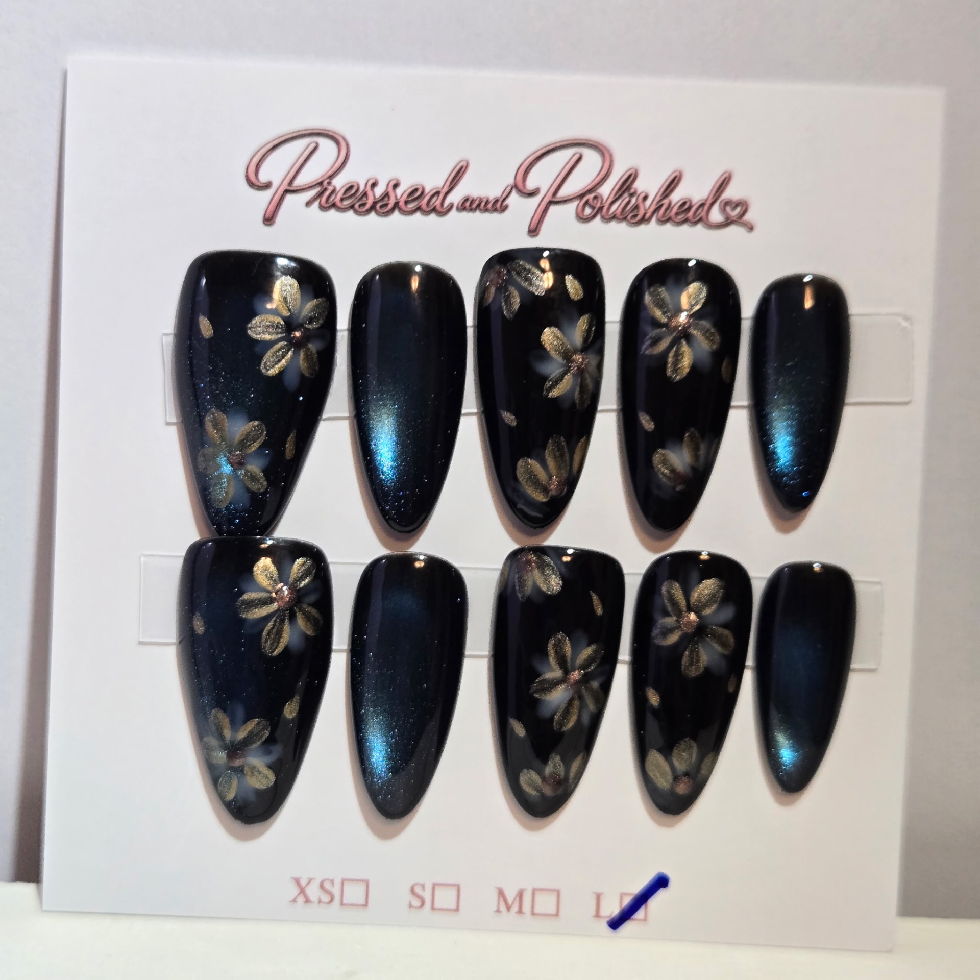 Golden Bloom Noir press-on nail set