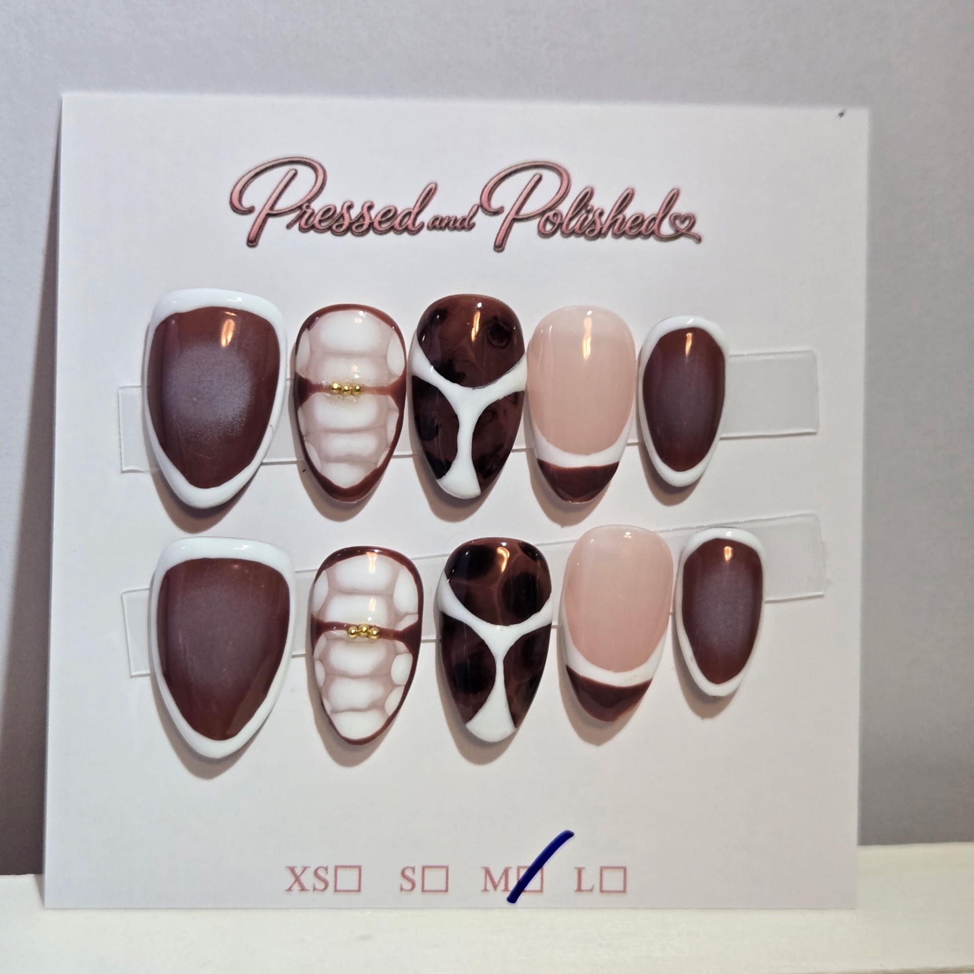 Mocha Muse press-on nail set